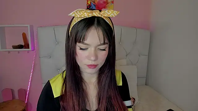 Snapshot of 18candys chatting on 01.30.25 18candys online show from 01.30.25