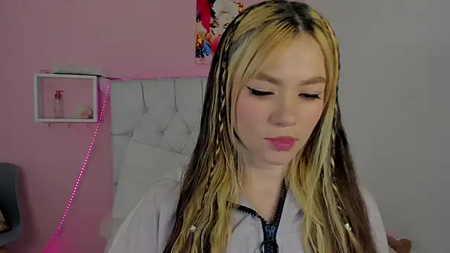 18candys online show from 06.25.26