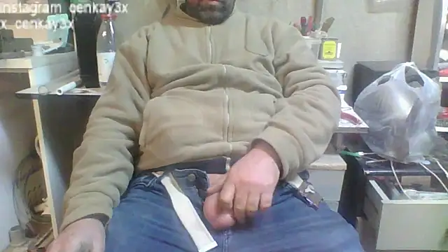 masculine bear daddy online show from 12.28.24