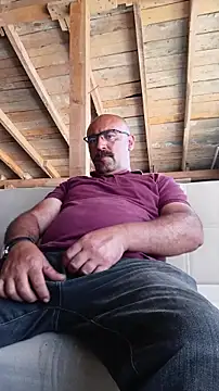 masculine bear daddy online show from 06.17.26