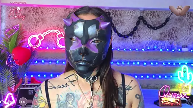 Cool Freak  online show from 04.25.26