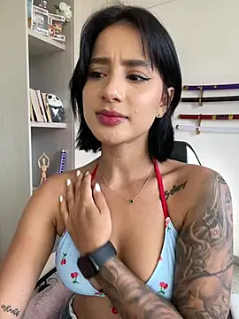 Snapshot of Ale_Lewis chatting on 12.14.24 Ale Lewis online show from 12.14.24