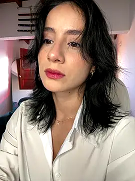 Ale Lewis online show from 12.22.25