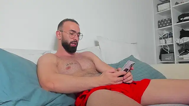 MichaelMasterss online show from 10.15.25