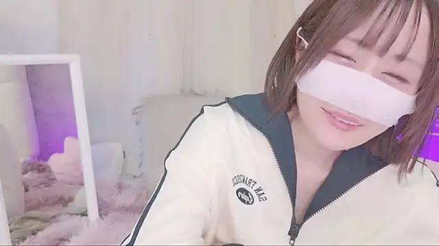 Yuu  k online show from 01.18.25