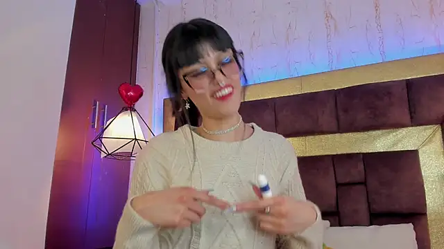  Jessy Moon  online show from 12.31.24