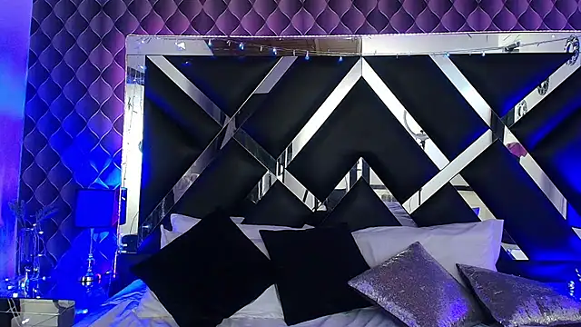victoriaa lee  online show from 04.28.26