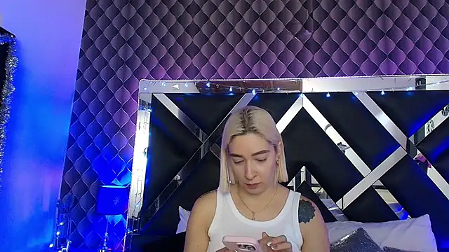victoriaa lee  online show from 07.27.26