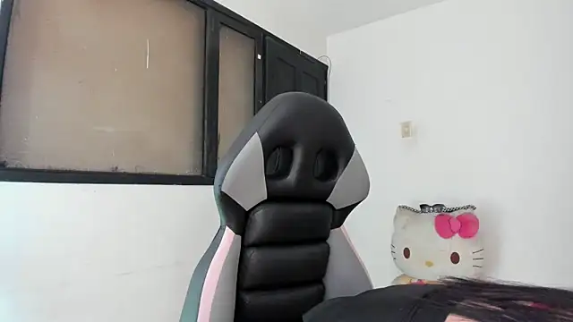 Snapshot of smile_sweetpao chatting on 02.14.25 smile sweetpao online show from 02.14.25