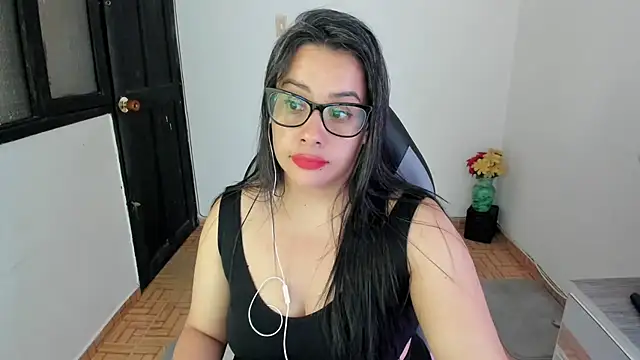 Snapshot of smile_sweetpao chatting on 03.04.25 smile sweetpao online show from 03.04.25