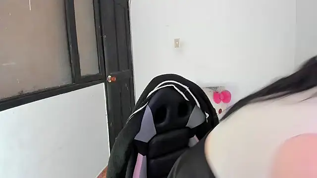 Snapshot of smile_sweetpao chatting on 09.18.25 smile sweetpao online show from 09.18.25