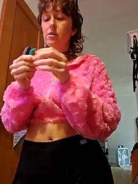 mossy kiss online show from 02.15.25