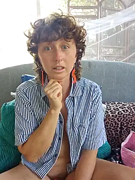 mossy kiss online show from 09.18.25