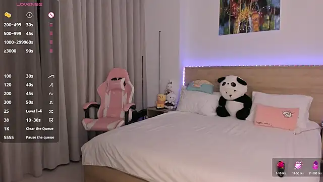 Snapshot of Lenstardi chatting on 03.22.25 Lenstardi online show from 03.22.25