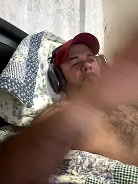 Snapshot of Cristian-Brayan chatting on 11.03.25 Cristian-Brayan online show from 11.03.25