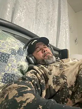 Snapshot of Cristian-Brayan chatting on 11.06.25 Cristian-Brayan online show from 11.06.25