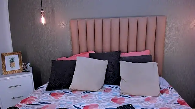 Snapshot of Alexa_Thaylor_ chatting on 01.27.25 Alexa Thaylor online show from 01.27.25