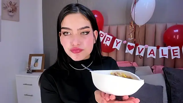 Snapshot of Alexa_Thaylor_ chatting on 02.16.25 Alexa Thaylor online show from 02.16.25