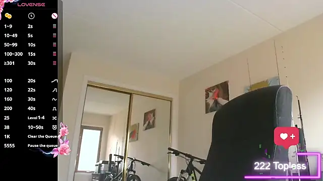 Snapshot of BlaBlaBla7016 chatting on 10.14.25 BlaBlaBla7016 online show from 10.14.25