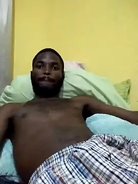 Snapshot of DangerousSafari chatting on 11.03.25 DangerousSafari online show from 11.03.25