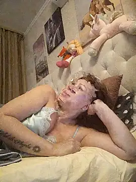 Snapshot of ROXOLANAA_SEXY chatting on 11.16.25 ROXOLANAA SEXY online show from 11.16.25