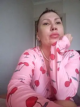 Snapshot of ROXOLANAA_SEXY chatting on 11.18.25 ROXOLANAA SEXY online show from 11.18.25