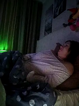 Snapshot of ROXOLANAA_SEXY chatting on 11.23.25 ROXOLANAA SEXY online show from 11.23.25