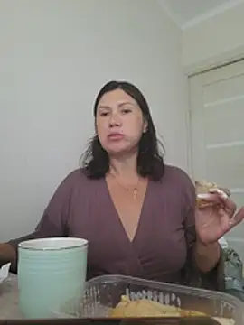 Snapshot of ROXOLANAA_SEXY chatting on 06.26.26 ROXOLANAA SEXY online show from 06.26.26