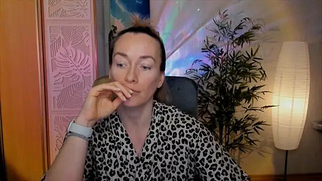 RebeccaMartinez online show from 01.10.26