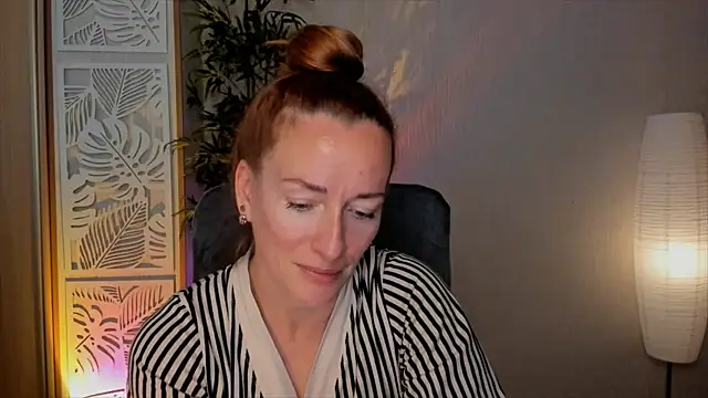 RebeccaMartinez online show from 06.04.26