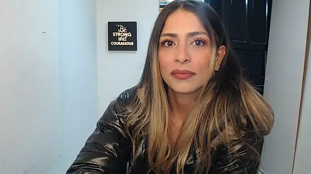 Liamiler01  online show from 11.20.25