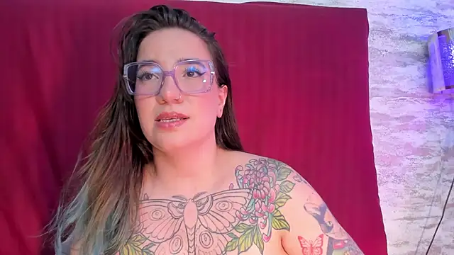 Snapshot of DEVA_BLUE_ chatting on 03.22.25 DEVA BLUE online show from 03.22.25