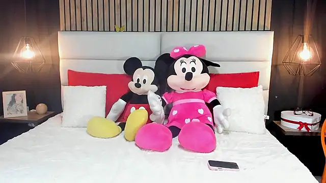 NiicolleMiller online show from 03.10.25