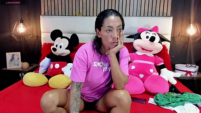 NiicolleMiller online show from 03.17.25