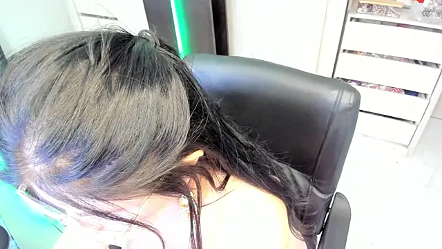 BellaFlaming online show from 06.03.26