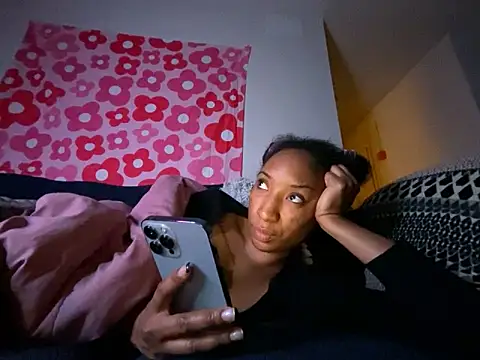 Iceblanca online show from 10.13.25