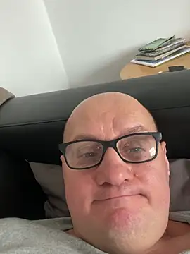 Snapshot of vanjbi45 chatting on 02.02.25 vanjbi45 online show from 02.02.25