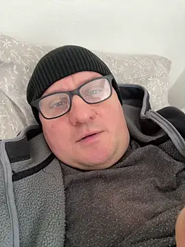 Snapshot of vanjbi45 chatting on 02.13.25 vanjbi45 online show from 02.13.25