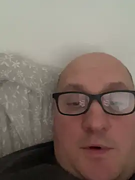 Snapshot of vanjbi45 chatting on 02.13.25 vanjbi45 online show from 02.13.25