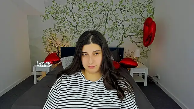 Linda EX online show from 02.14.25