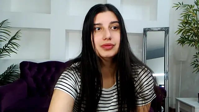 Snapshot of Linda_EX chatting on 04.15.26 Linda EX online show from 04.15.26