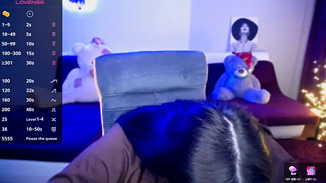 Emily Mo online show from 01.03.25