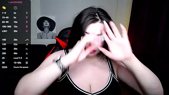 Emily Mo online show from 02.02.25