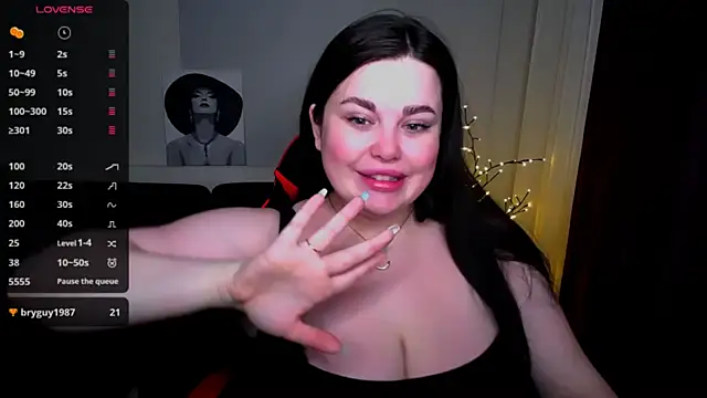 Emily Mo online show from 02.08.25