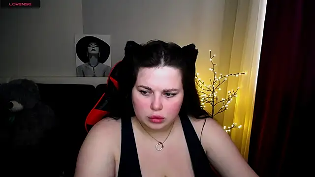 Emily Mo online show from 02.22.25