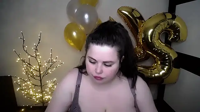 Emily Mo online show from 04.27.26