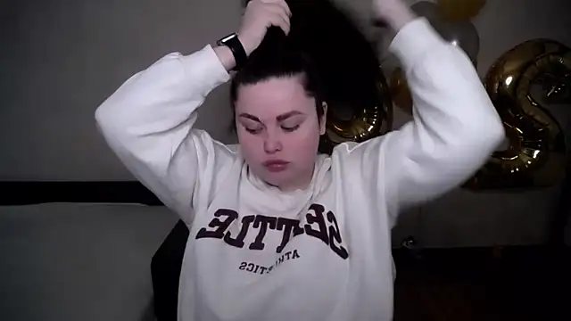 Emily Mo online show from 04.28.26