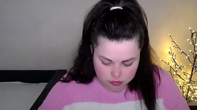 Emily Mo online show from 04.30.26