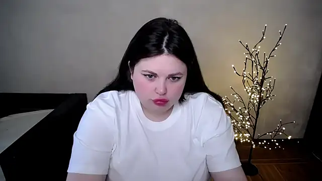 Emily Mo online show from 05.08.26
