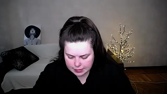 Emily Mo online show from 05.21.26